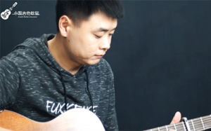 刘昊霖《儿时》吉他谱 原版弹唱谱 吉他教学视频